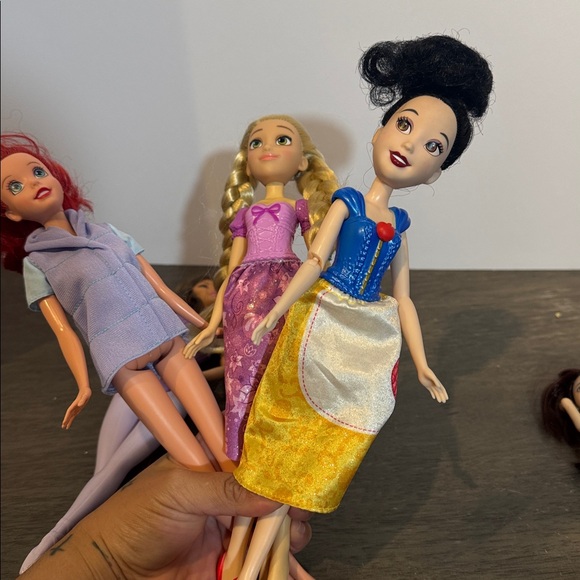 Princess dolls Barbie’s and more lot of 6 different brands - Picture 2 of 4